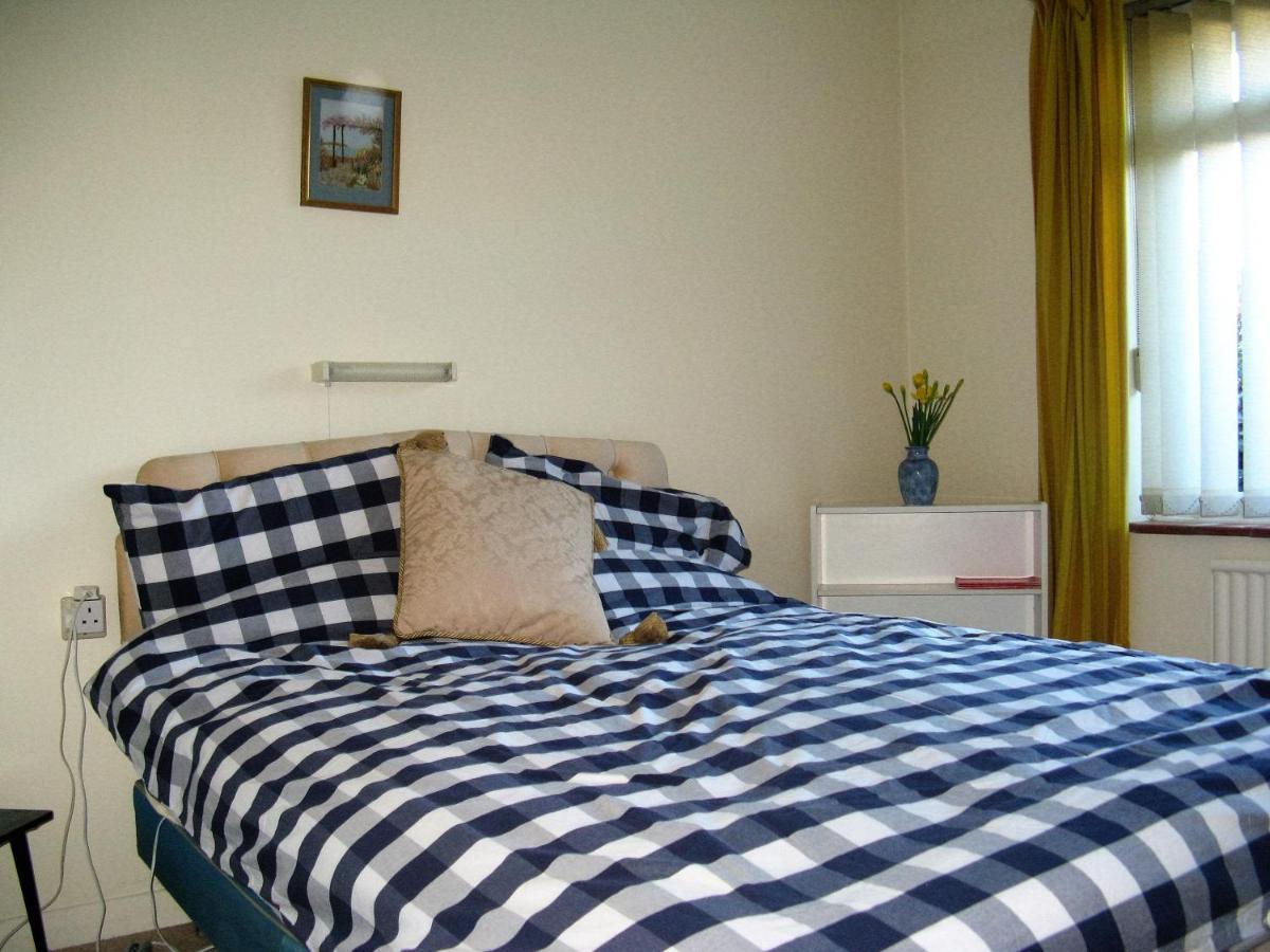 Pine Lodge Barton on Sea Kültér fotó